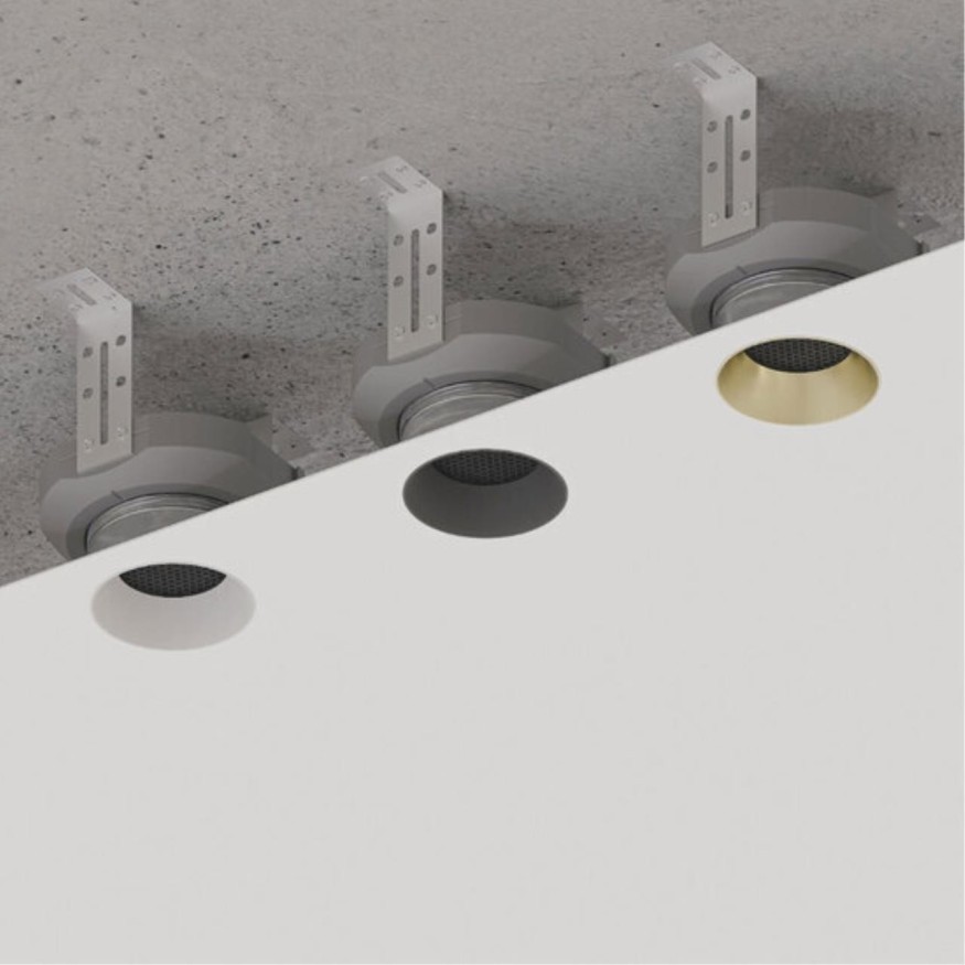 Декоративная рамка для безрамочного светильника Arte Lamp INTER A3010PL-1BK